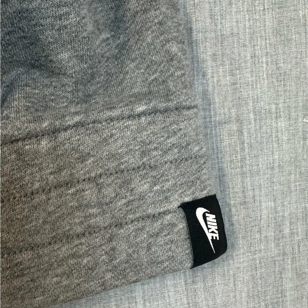 Nike Kids Hoodie with Retro Rainbow Stripes - Picture 5 of 11